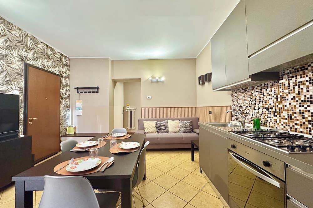 Appartamento intero, Casa Di Mirco - Ampio E Moderno Bilocale in Castenedolo, Provincia di Brescia