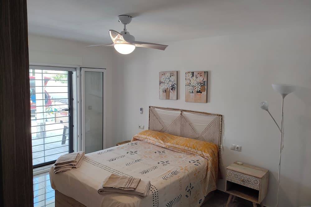 Casa rurale con piscina privata a soli 10 km da Alicante e dalle spiagge. in Alicante, Costa Blanca
