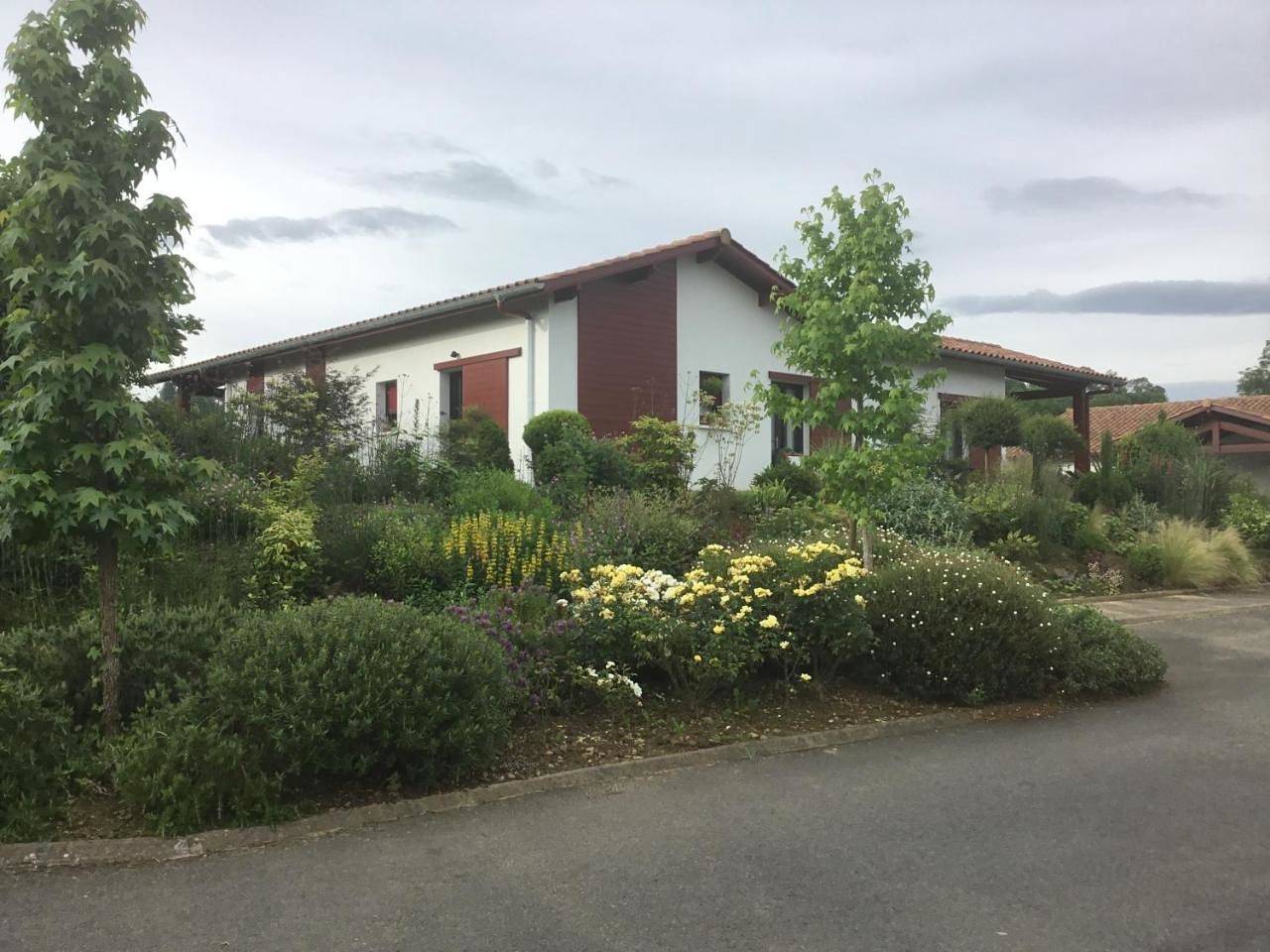 Maison Fleurie in Uhart-Cize, Region de Bayona