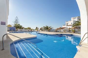 Apartment for 2 People in Playa de Burriana, Nerja, Photo 3