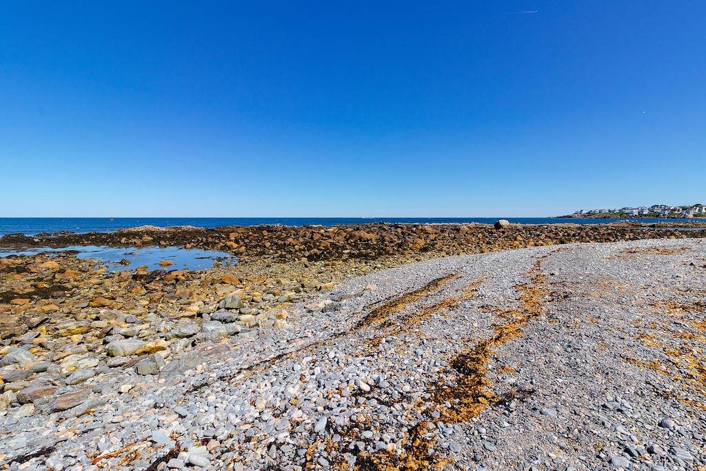 Charmantes Haus am Meer mit unglaublichem Blick auf den Strand, Grillplatz und Feuerstelle in Cape Neddick, York County