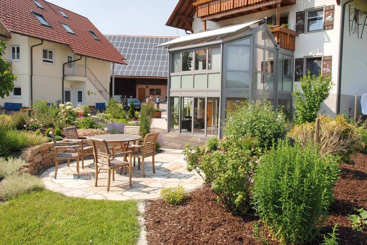 Haus Sonnenschein - Ferienwohnung Zwergenstüble, 45 qm, 2 Schlafzimmer, max. 4 Personen in Tettnang, Region Bodensee-Oberschwaben