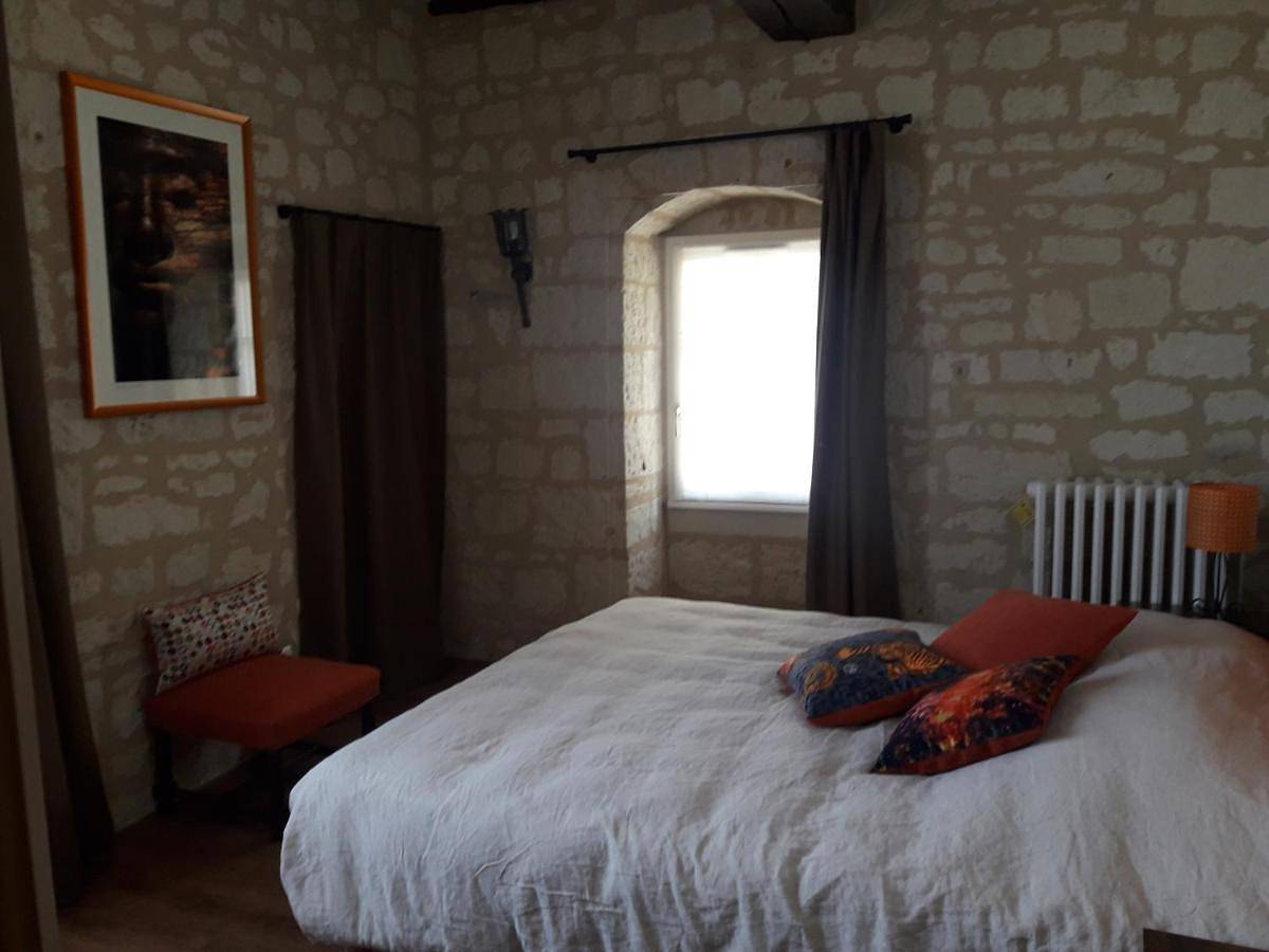 Double Room with Private Bathroom in Candes-Saint-Martin, Vallée de la Loire