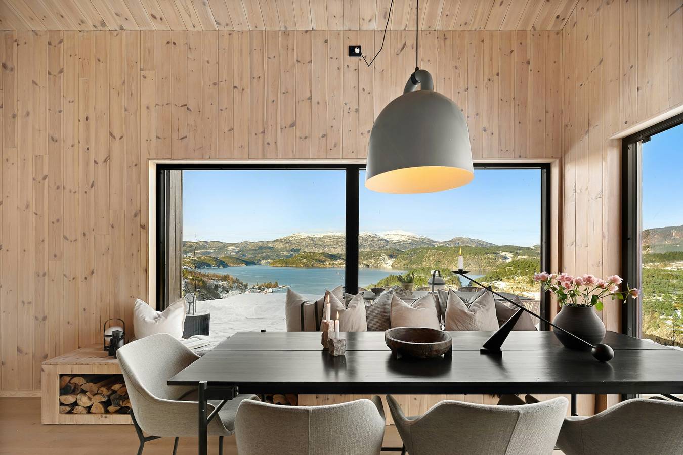 Hütte mit Blick auf den Ryfylkefjord in Suldal