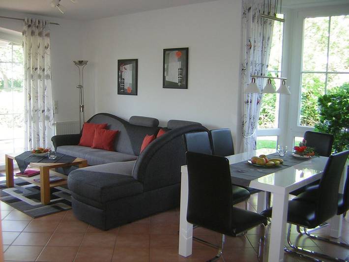 Appartement entier, Komfortable Ferienwohnung im Grachtenviertel in Greetsiel, Krummhörn