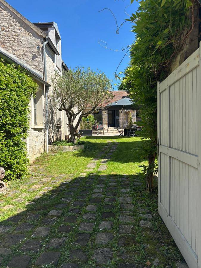 Chambre d’hôte pour 3 personnes, avec Terrasse ainsi que Jardin et Vue à Barbizon - 4
