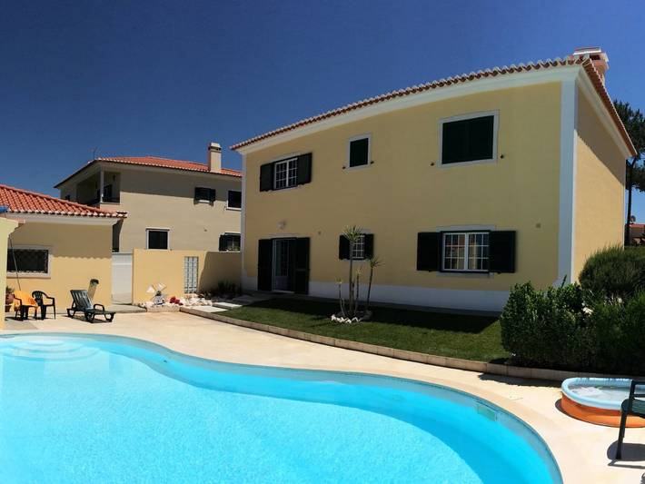 Casa de vacaciones para 6 personas, con Terraza además de Jardín y Piscina en Ericeira