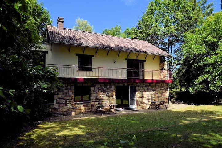 Location de vacances pour 12 personnes, avec jardin et terrasse à St. Vith