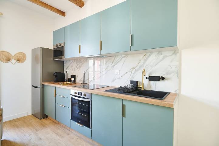 Entire apartment, Cozy flat, Halles view, Ac Â· Myloctravel in Béziers, Mediterranean Coast (France)