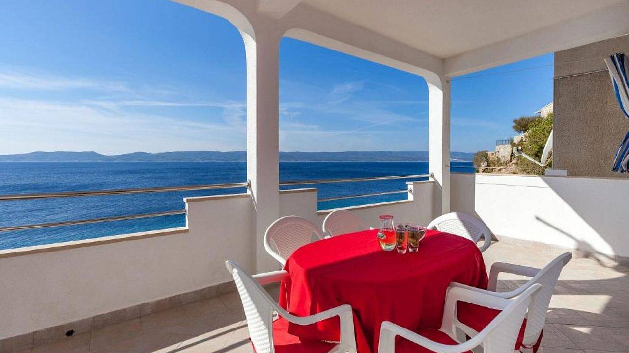 Ganze Ferienwohnung, Ferienwohnung für 6 Personen (60 m²) in Pisak in Pisak, Split-Dalmatien