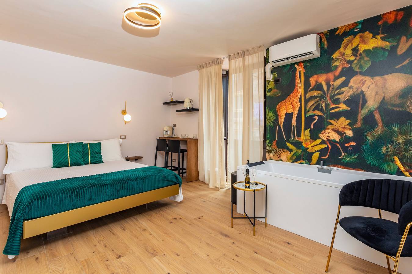 Appartement entier, Appartement "Gold Suite" avec balcon, Wi-Fi et climatisation in Catane, Province de Catania