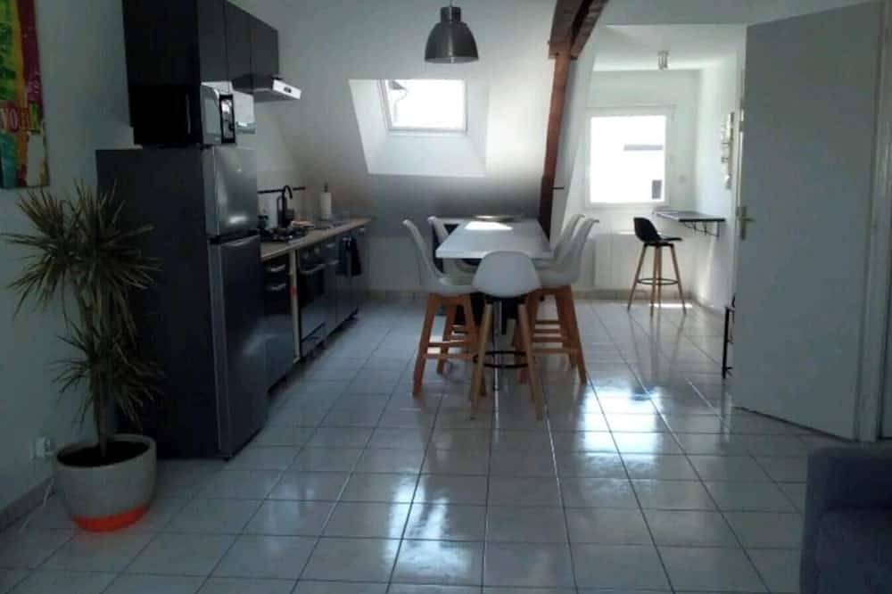 Appartement entier, Logement fonctionnel, lumineux et calme en plein centre ville de Janzé in Janzé, Région de Rennes
