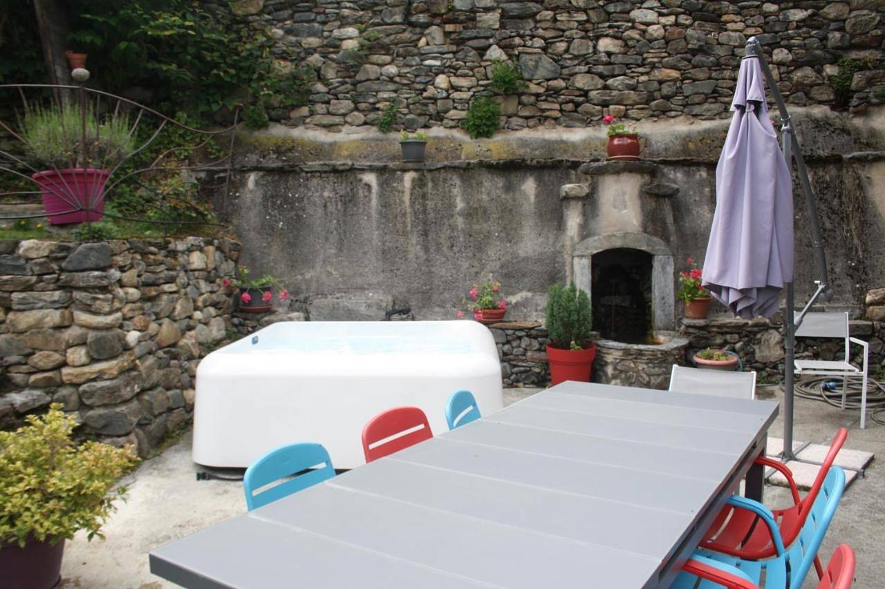 Holiday Home in Saint-Aventin, Pyrénées