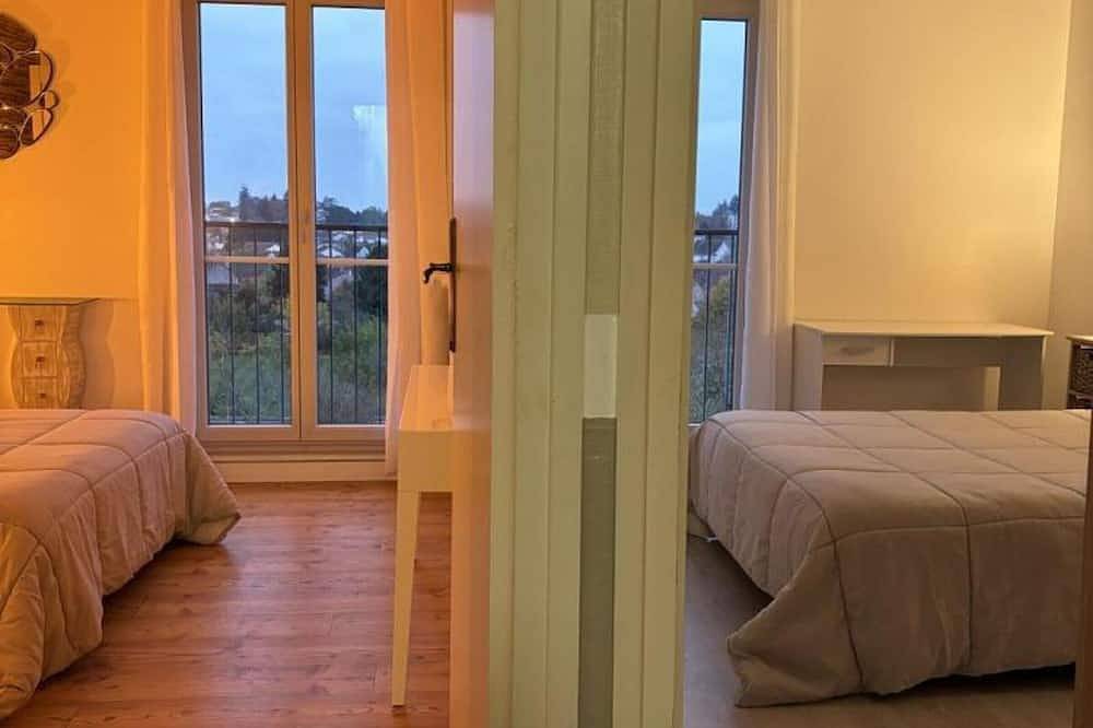 Apartamento entero, Apartamento acogedor en el centro de Moulins con balcón y wifi in Moulins, Allier (desambiguación)