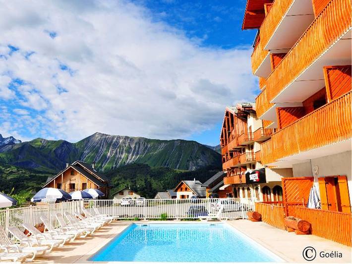 Camping pour 6 personnes, avec bassin pour enfant