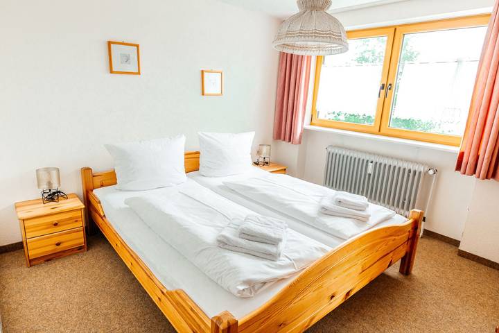 Naturfreundehaus Brend - Doppelzimmer - mit Wc und Dusche auf Etage in Furtwangen, Südschwarzwald
