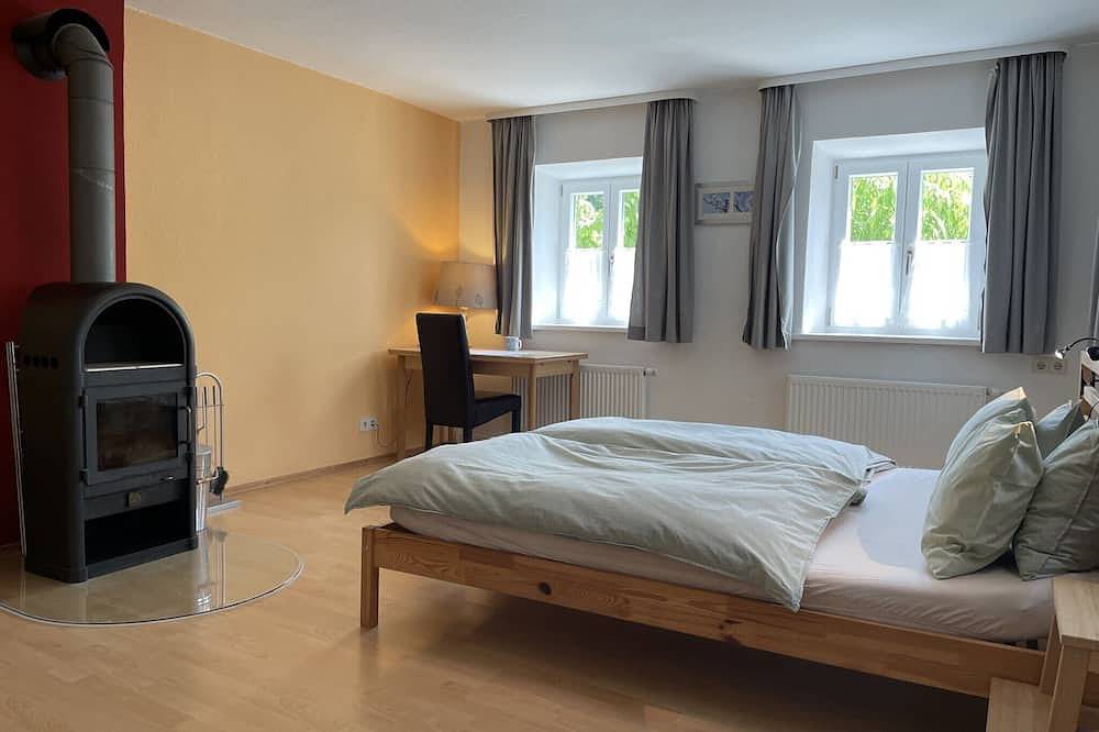 Ganze Wohnung, Helle, freundliche Wohnung rechts eini -4 Personen, 44qm, 1 Schlafzimmer mit Kamin in Schwarzbach, Bad Reichenhall