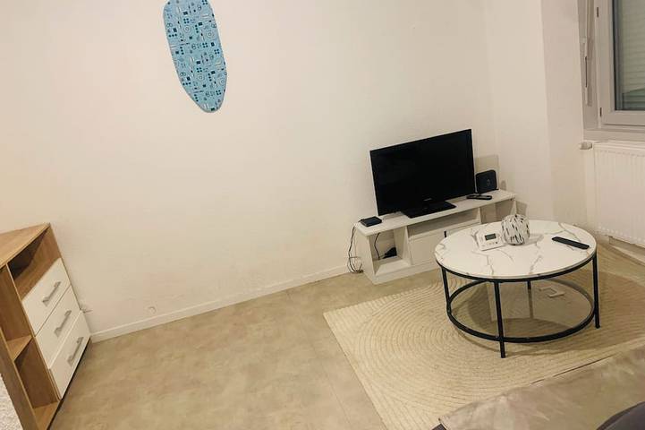 Apartamento entero, Ancrage Home - Warm, well-designed studio for a pleasant stay in Montargis, Región de Montargis