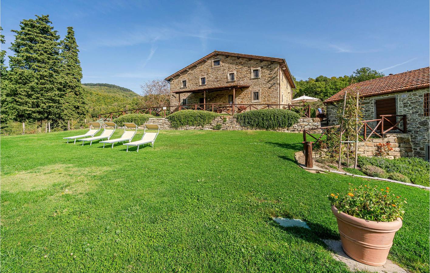 Apartamento de lujo con parking, piscina y jardín in Ponte Alla Piera, Valtiberina