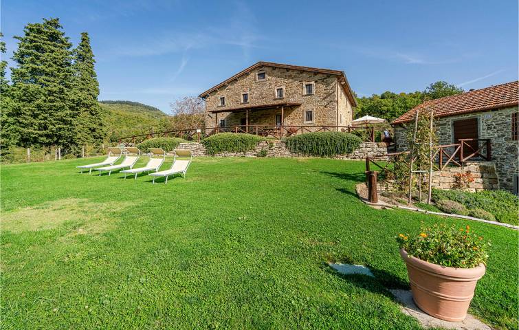 Casa de vacaciones para 20 personas, con piscina y vistas además de terraza y jardín, Familias con niños - 1