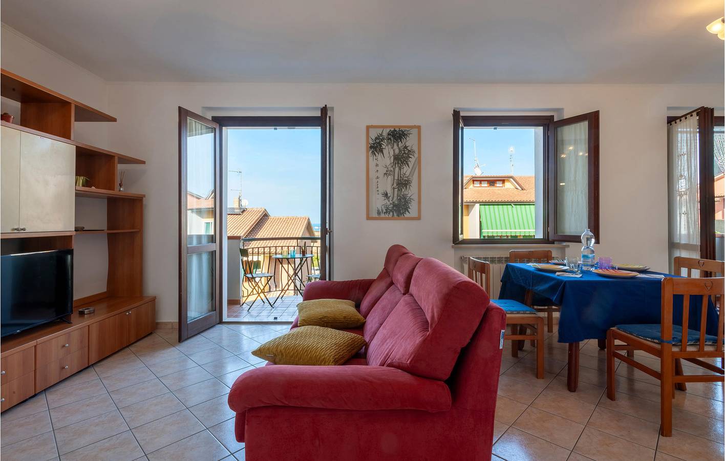 Ganze Ferienwohnung, Ferienwohnung für 4 Personen mit Terrasse in San Costanzo, Valle del Metauro