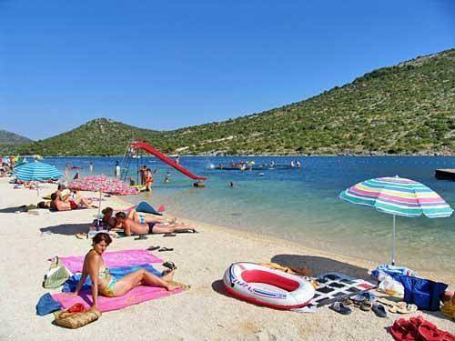 Ganze Ferienwohnung, Ferienwohnung in Podglavica mit Privatem Balkon in Rogoznica, Šibenik-Knin