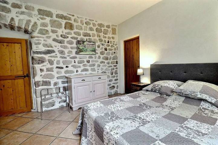 Location de vacances pour 12 personnes, avec jardin dans Largentière - 4