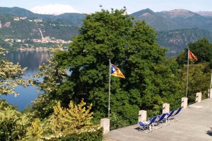 Ferienhaus für 7 Personen, mit Garten und Whirlpool sowie Balkon, mit Haustier am Ortasee