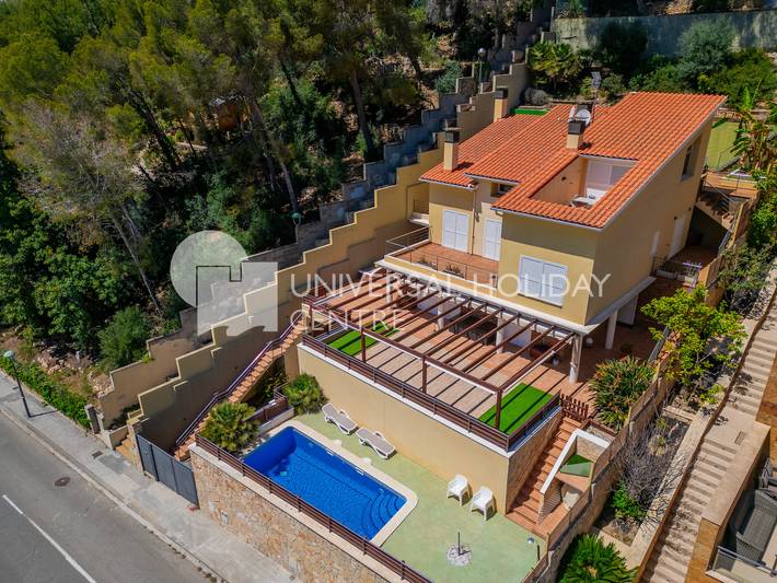 Chalet para 10 personas, con Terraza y Jardín en Tarragona
