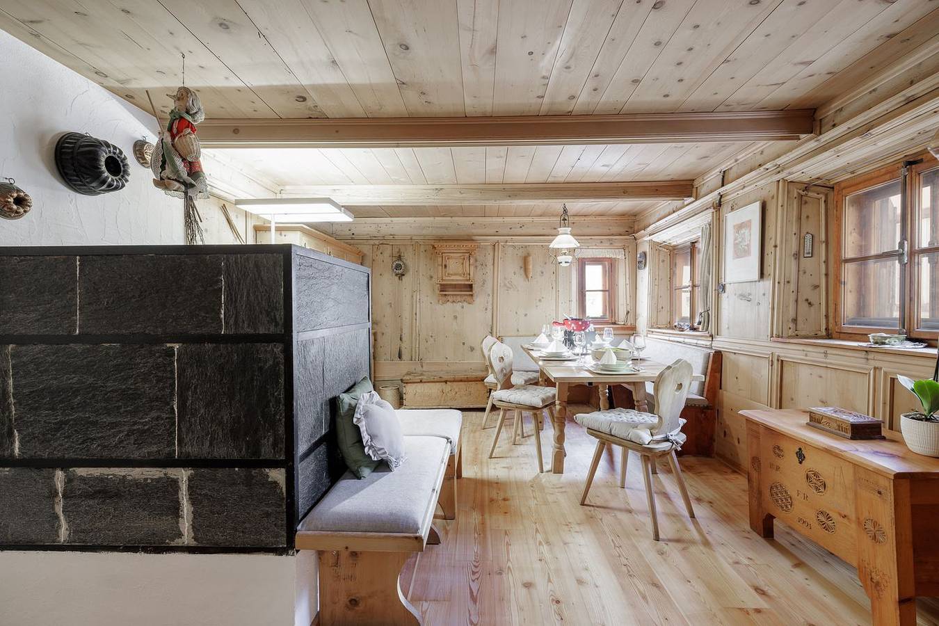 Ganze Wohnung, Chasa Macun – Stilvolles Ferienhaus für Familien mit Bergblick in Scuol in Scuol, Unterengadin