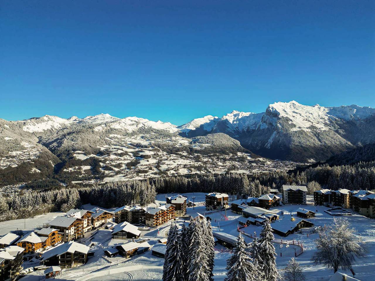 Situé au pied des pistes de Morillon 1100 in Station de Morillon, Grand Massif