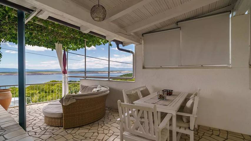 Ferienhaus mit Meerblick für 5 Personen, mit Terrasse und Whirlpool in Kvarner Bucht - 2
