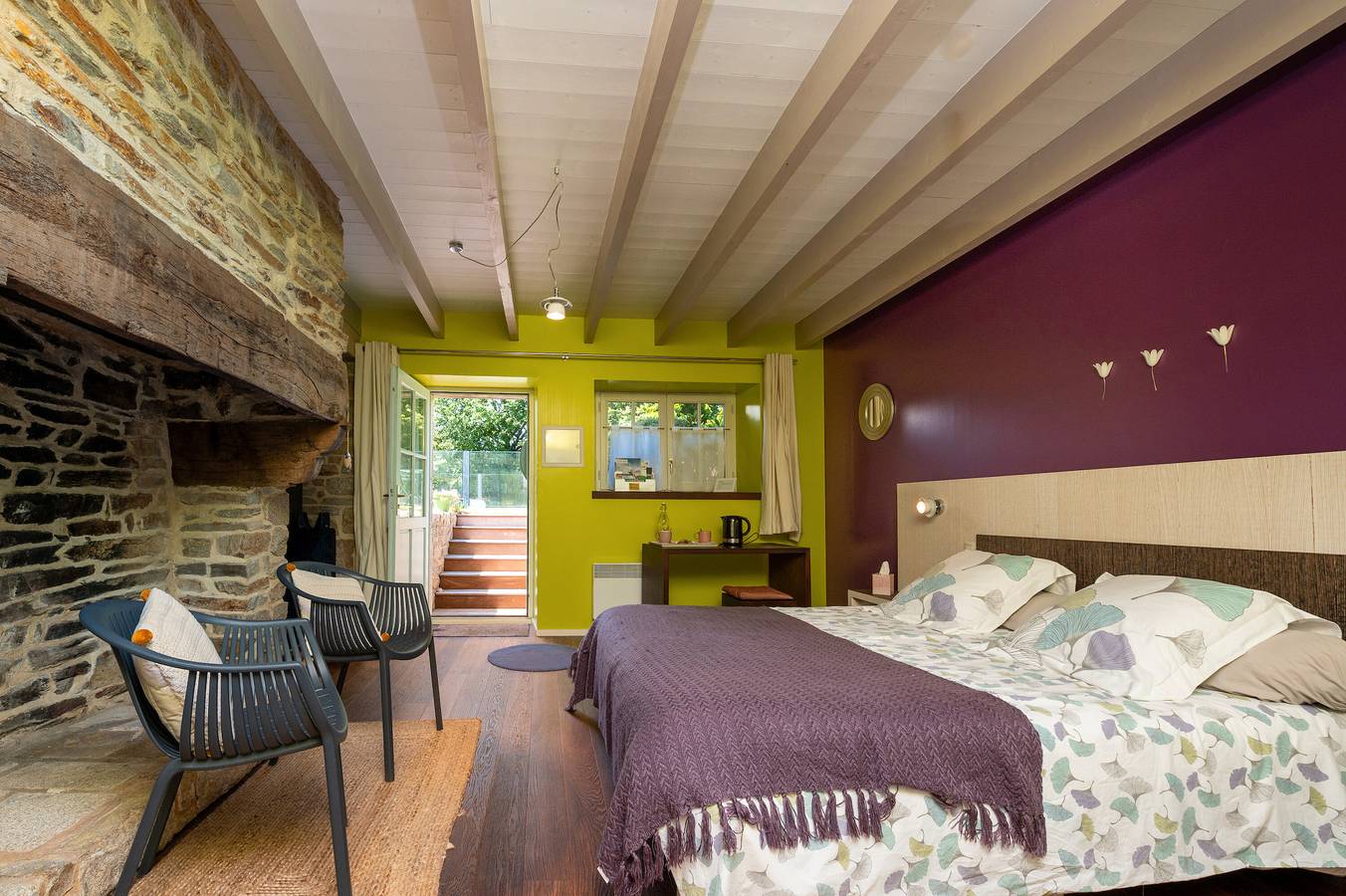 Studio entier, Studio 'Camélia Avec Petit Déjeuner' avec piscine partagée, terrasse partagée et Wi-Fi in Arzano, Région de Quimper