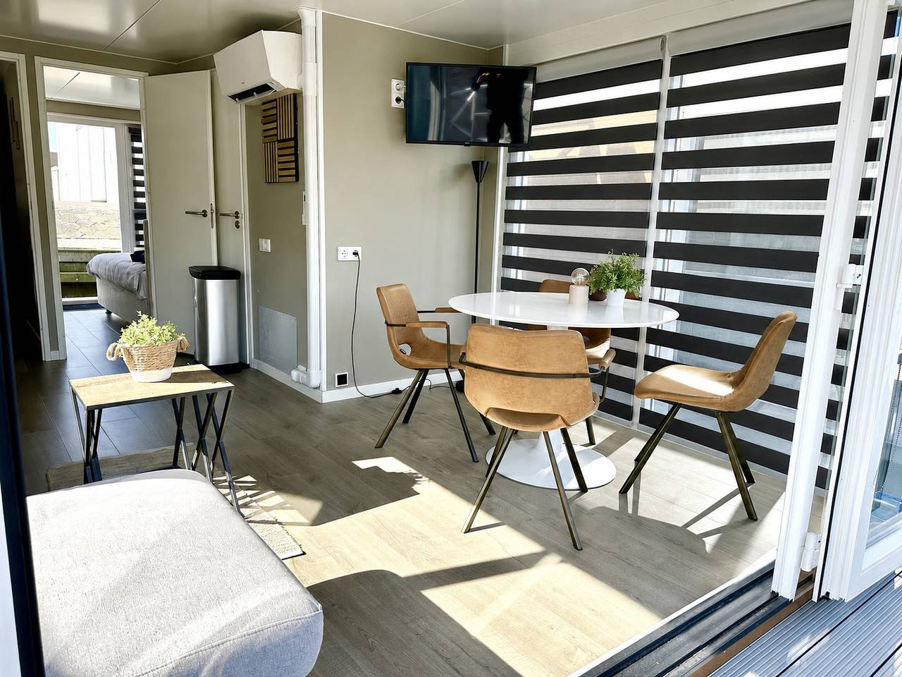 Huren Houseboat — Hausboot Veerse Meer mit Dachterrasse | 4 Personen in Niederländische Nordsee