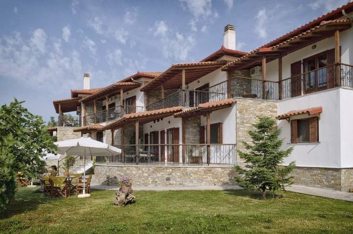 Hotel voor 2 personen, with tuin and uitzicht as well as terras in Pilion