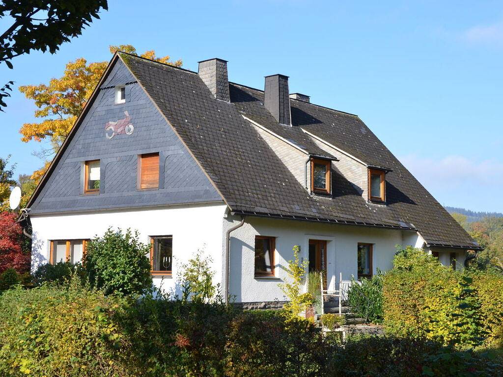 Am See Komfortable Ferienresidenz in Olsberg, die Mittelgebirge