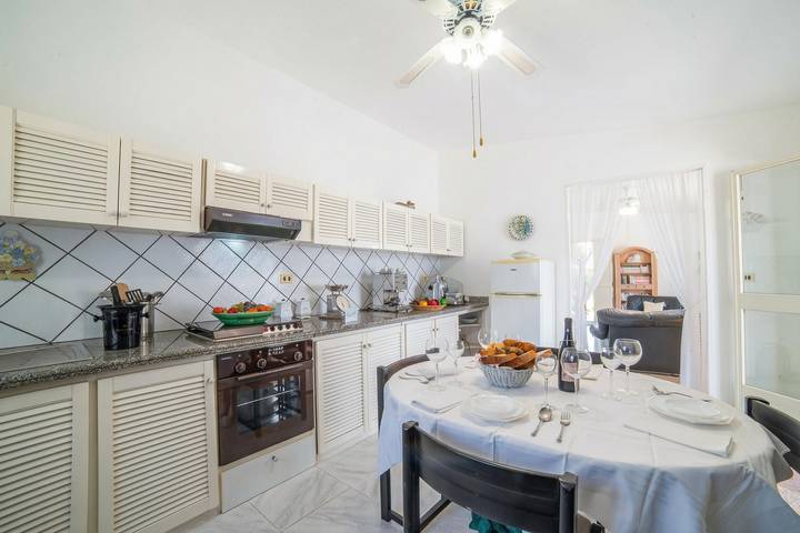 Villa Calò 2 with Garden, 200 meters from Sea in Maruggio, Golf von Tarent