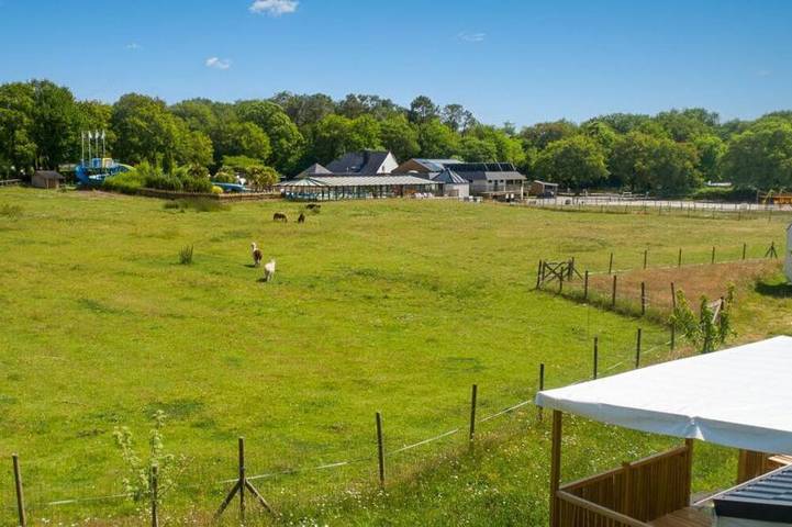 Camping familial 4* | Mobil-home + Accès piscine in Monterblanc, Parque natural regional del Golfo de Morbihan