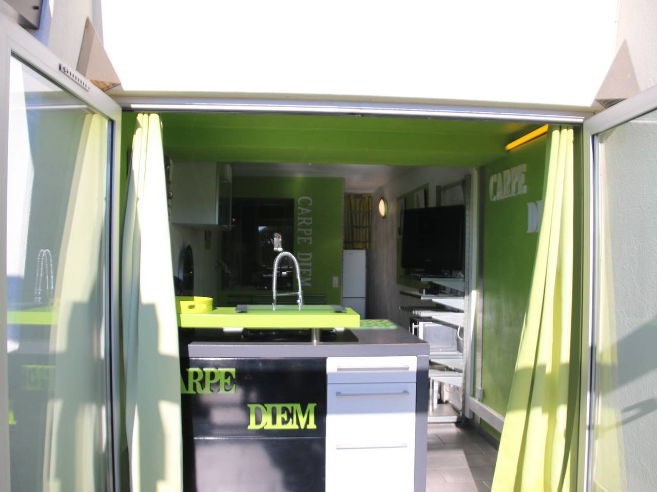 Entire studio, Cozy Air-Conditioned Studio for 2 with Terrace & Parking in Agde in Cap d'Agde, Agde