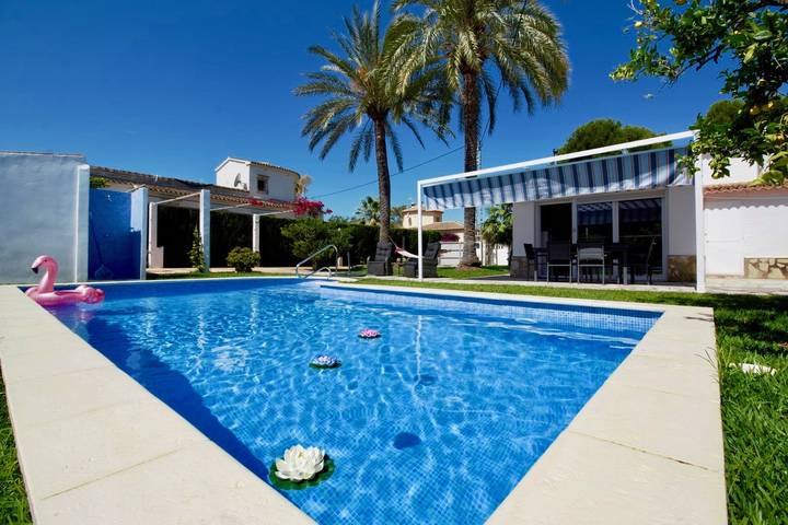 Location de vacances pour 6 personnes, avec terrasse et jardin à Els Poblets - 4