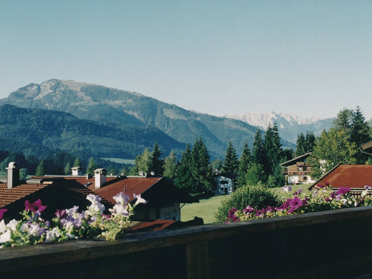 Ganze Ferienwohnung, Am Hausberg - (3) Ein-Raum-Ferienwohnung Panorama 32qm, Dusche/Wc, Küche, Balkon in Reit im Winkl, Bayerische Alpen
