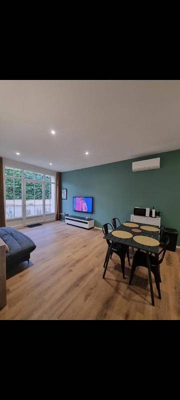 Gîte pour 7 personnes, avec jacuzzi ainsi que terrasse et jardin à Giroussens