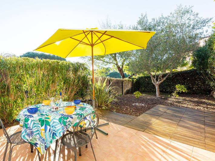 Location de vacances pour 6 personnes, avec terrasse et jardin dans Plage de la Garonnette - 2