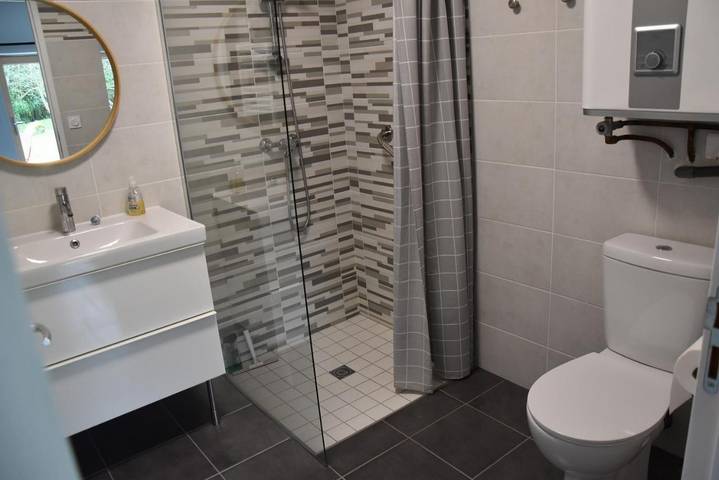 Gîte pour 2 personnes, avec jardin à Mellionnec - 4