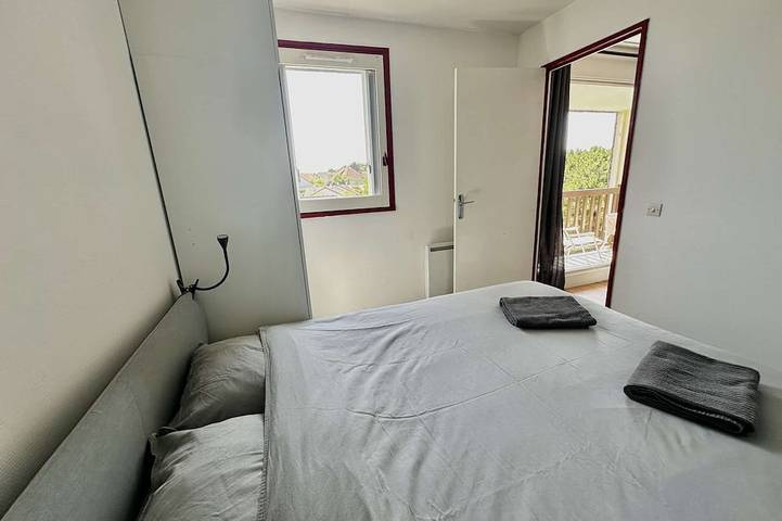 Gîte pour 6 personnes, avec balcon dans Centre Equestre (Courseulles-sur-Mer) - 2