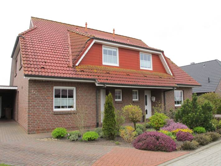 Ferienhaus für 5 Personen, mit Terrasse und Garten in Wiarden