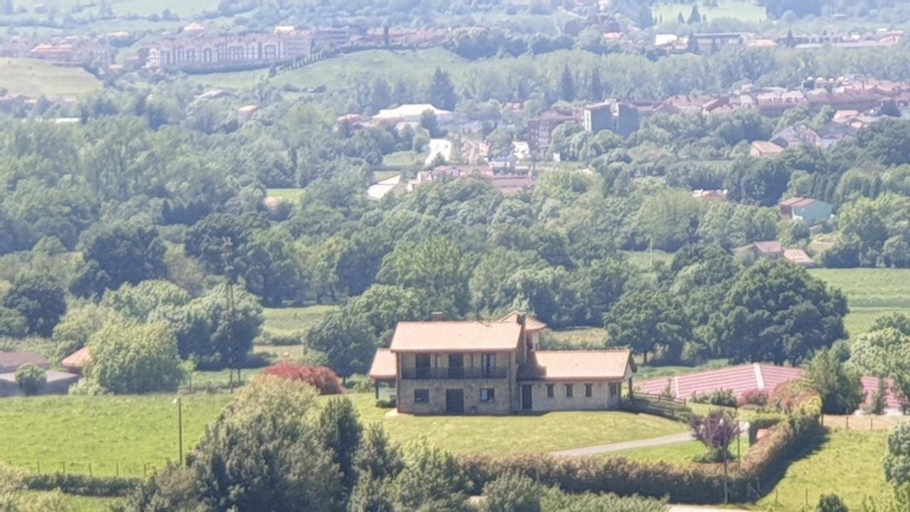 Seven-Bedroom House in Siero, Costa Verde