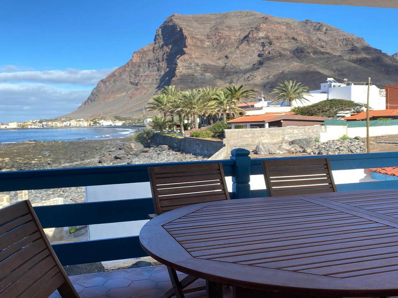 Gemütliches 3-Schlafzimmer-Haus, Strandlage, Parkplatz, Wlan in La Puntilla, La Gomera