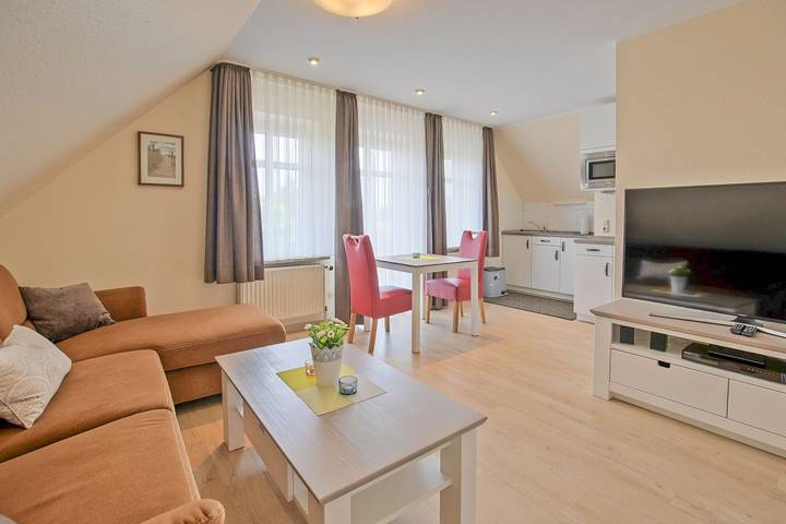 Ganze Ferienwohnung, Ferienwohnungen Strandhafer & Sanddorn - Fw "Sanddorn" - Heinrich-Tiarks-Straße 10 in Horumersiel, Wangerland