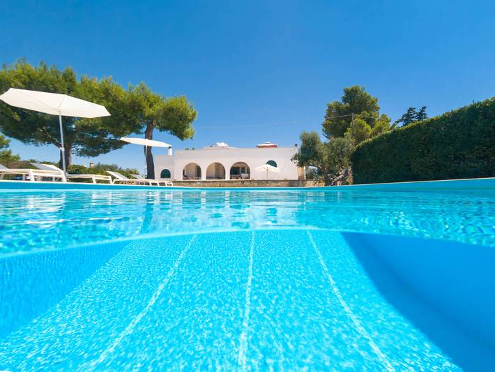 Casa vacanza per 14 persone, con piscina e giardino, con animali domestici a Gagliano del Capo
